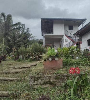 Finca Santa Marta, descanso y naturaleza en Albán Cundinamarca