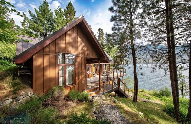 Find serenity with a secluded lakefront cabin | Lake views + Lake Access