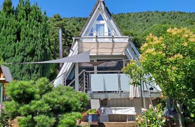 Findling House - Holiday home, shower, WC, 2 bedrooms