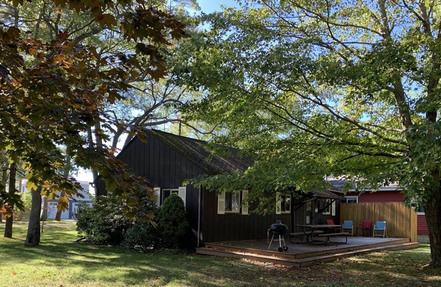 Firefly cottage located in Au Gres just perfect for a quick get away!