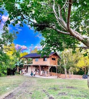 Firefly Treehouse Cafe and Bar