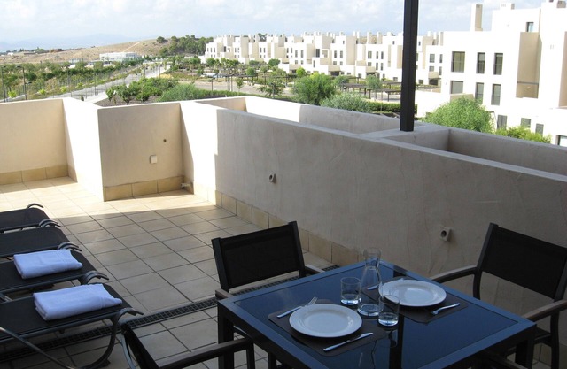 First Floor Non Smoking Air Conditioned 4 Person Luxury Golf Apartment