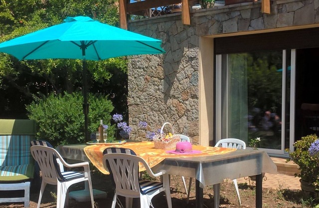 First floor of villa, 2 rooms, 2 to 3 persons