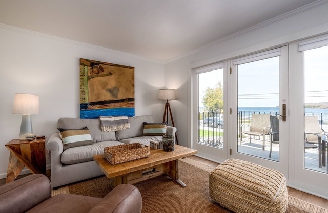 Fish Creek Beach House, Eastview Condo: 2 Bed, 2 Bath