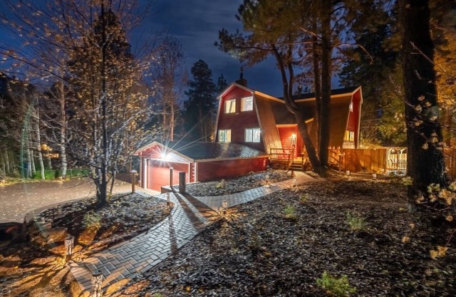 Flagstaff's Best Kept Secret: A-Frame Home+Hot Tub