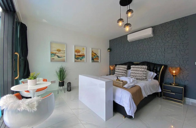 Flamboyán Suite-W/Private & heated Pool/ADULTS ONLY