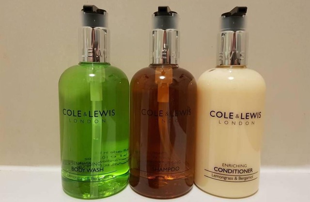 Flat 10 Roomy Apt, close to Hospital, Ships & Mayflower