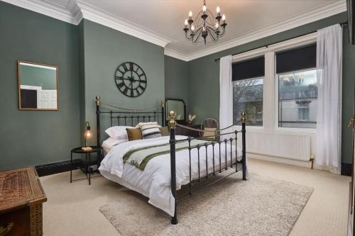 Flat 5 Minutes From The Beach - Street Parking