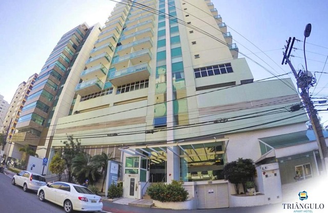 Flat 704 Triângulo Apart