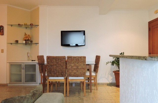 Flat in Guarujá 70 meters from the beach