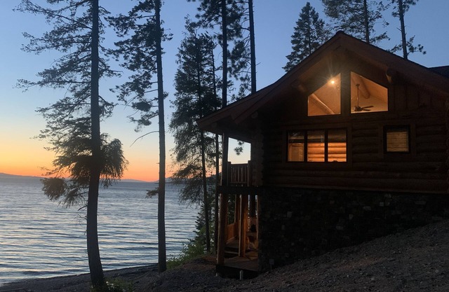 Flathead Lake cabin with beachfront, stunning views