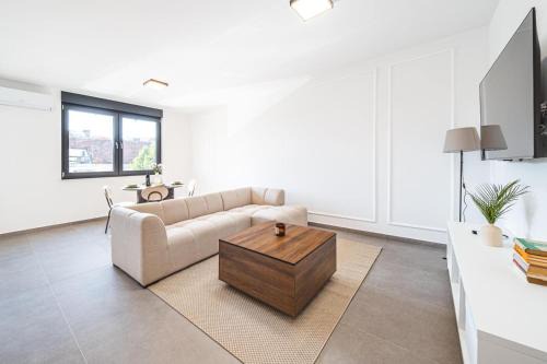Flex SelfCheckIns 182 - 2 Bedrooms - Parking