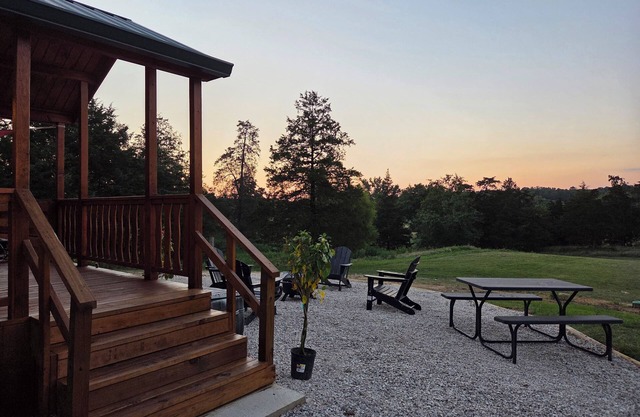 Flint Rock Cabins - The Spear