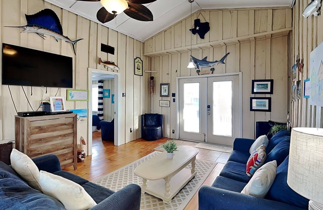 Flip Flop Beachside | Community Pool & Beach Access!