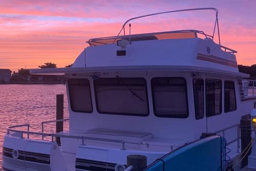 Floating in Paradise! The Azul Project