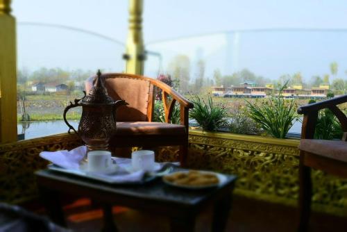 Floating Luxury Group Of Houseboats