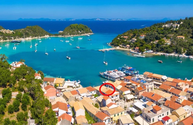 Flora Maisonettes 2 - Two Bedroom House, Sleeps 5