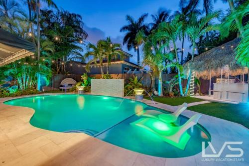 Floridita- WOW PhotoOps LasOlas HotPool TikiBar