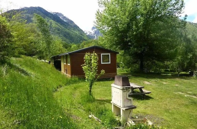 Flower Camping LA BEXANELLE * - Chalet Standard 20m2 - 2 bedrooms + covered terrace 4 people