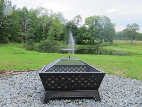 Forest Hideout Cottage Cozy Retreat Near Camps Spring Midweek - 35 Off