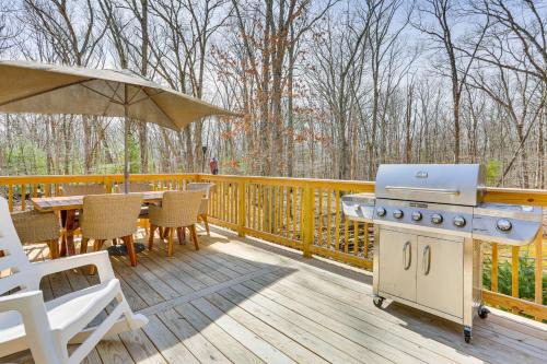 Forest-View Deck and Fire Pit Poconos Escape!