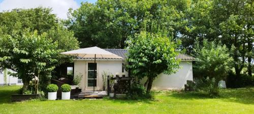 FORFATTERHUSET pris for 2 personer inkl morgenkomplet og adgang til 6 svømmehaller