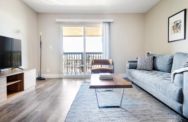 Foster City 2BR w Gym Pool WD nr highways SFO-585