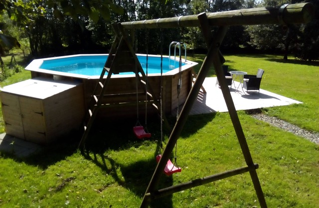 Four Bedroomed Country Cottage sleeps 7, Pool