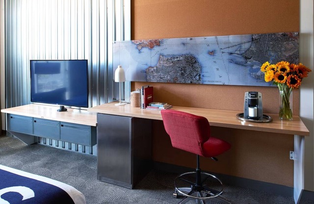 Four Family Ready Retreat | Near Wax Museum at Fisherman’s Wharf