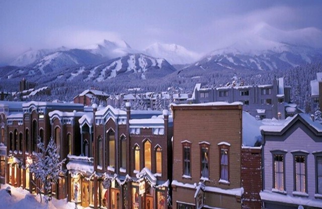 Four O'clock Lodge B05