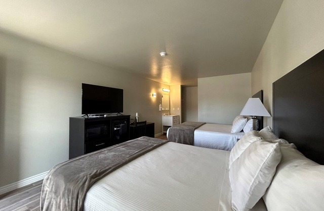 Four Sevens Motel