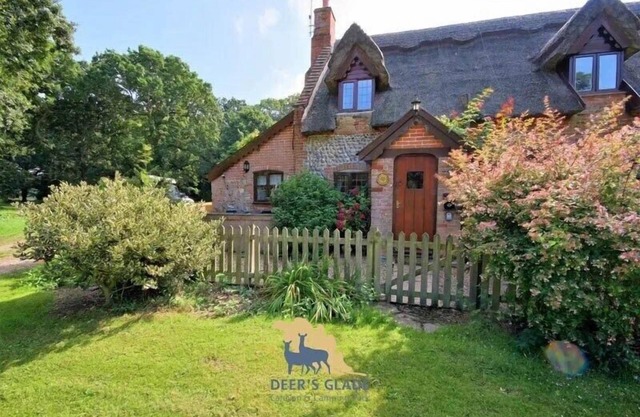 Fox (Deer's Glade Cottages)