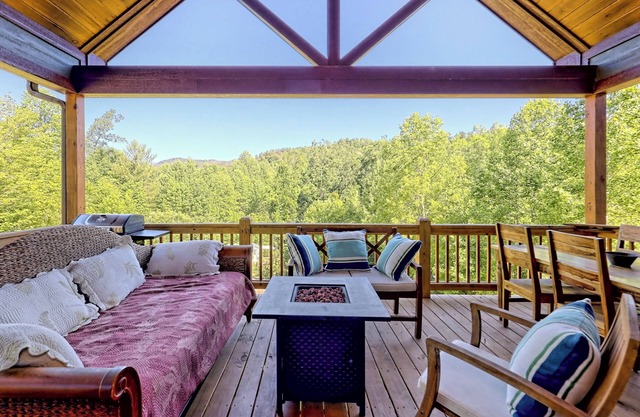 Fox Den Haven with Hot Tub - Serene Mtn Escape! Relax, and Unwind! Dog Friendly!