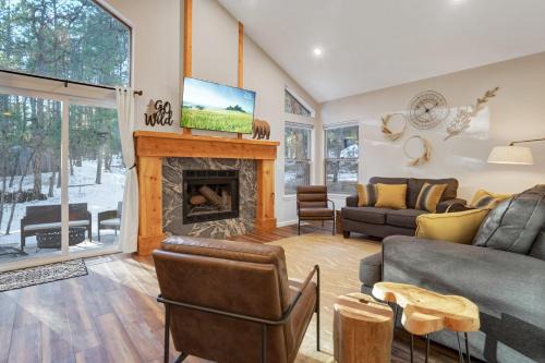 Fox Run Retreat Hot Tub & Fire Pit & BBQ