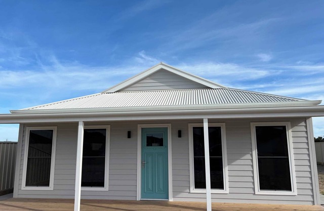 Foxhill Shores - WIFI, pet friendly outside