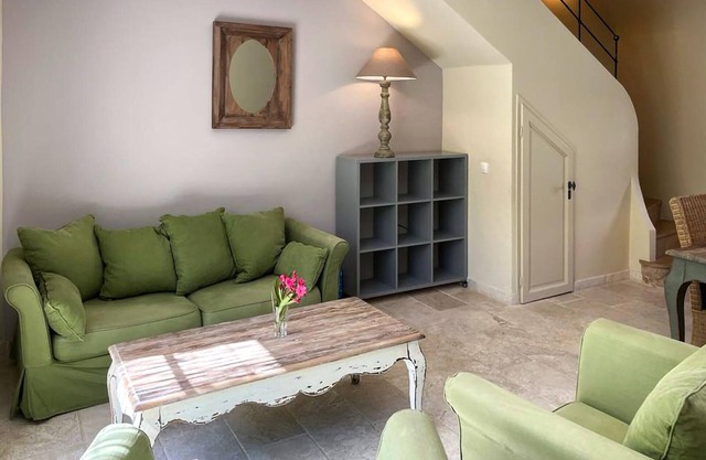 Awesome home in Saint-Laurent-de-la-Cabrerisse