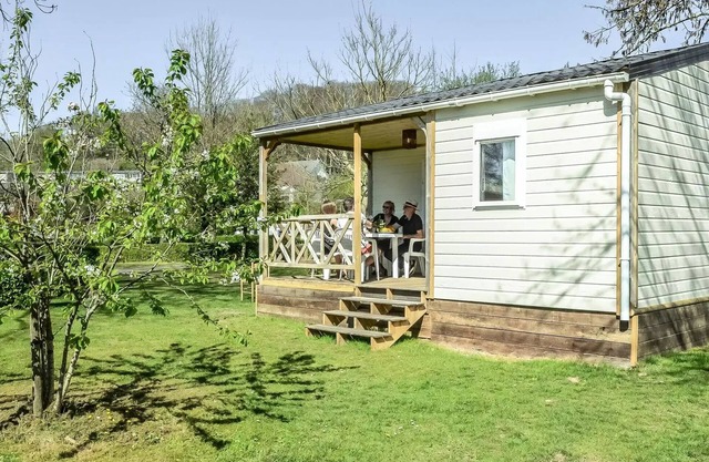 Campsite Les Chevaliers de Malte * - Chalet Cinnamon Comfort 4 People