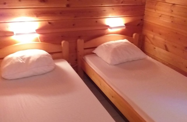 France - Charming Nordic-style chalet 4 pers 40km from Cahors.