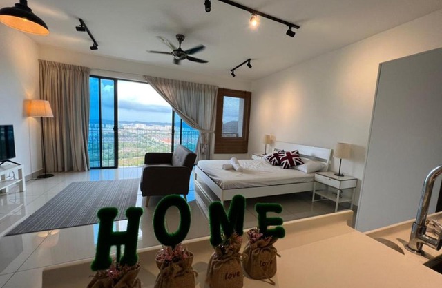 Francesco Suite - Trefoil Setia Alam-Near Setia City Mall & Setia Convention Centre