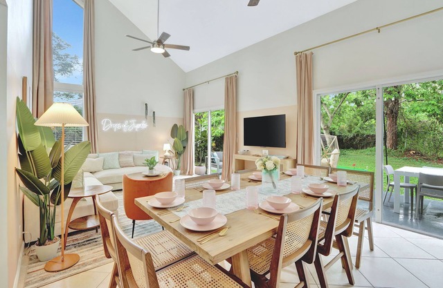 Free Early Check-in 4 Aug Pool BBQ Patio King Beds