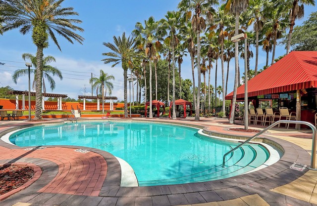 FREE POOL HEAT Spacious 4 Bedroom Resort Home with Private Pool