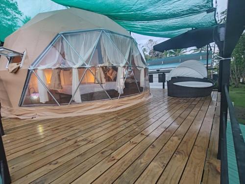 Front beach luxurious Dome