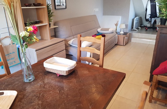 FULL APARTMENT 3 rooms 62 m2 with Balcony near TRAM T2 5 mn walk
