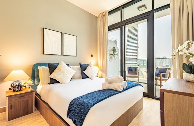 Full Canal Views - 5 min walk from ADGM, Cleveland & Galleria - Ideal for Corporate Guests & Business Professionals - Huge Balcony