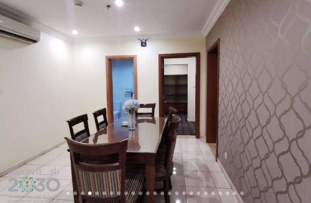 Fully Furnished 3 Rooms Serviced Apartment FOR RENT Sari St / UNIT 11