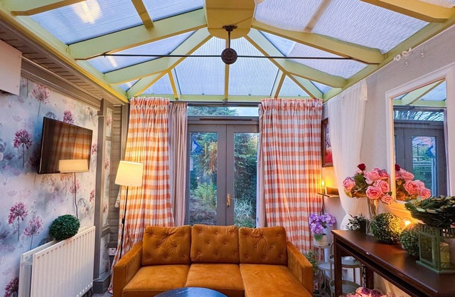 Fully Furnished Easy London Stay-Access by Elm Park & City Airport-Studio