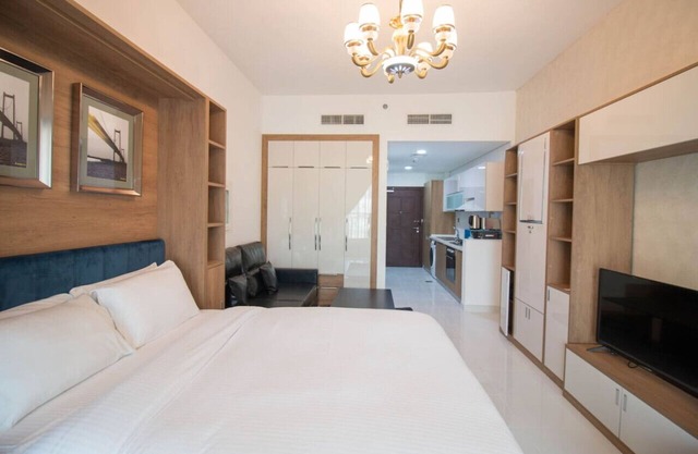 Fully Furnished Studio | Ready to Move-in!