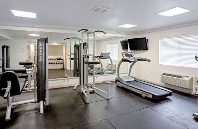 Fully Furnished Studio Available in Clinton, IA