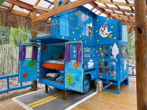 Furgão Ghost - Vila Mágica