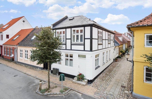 FY250 Assens - Badstuestræde 8